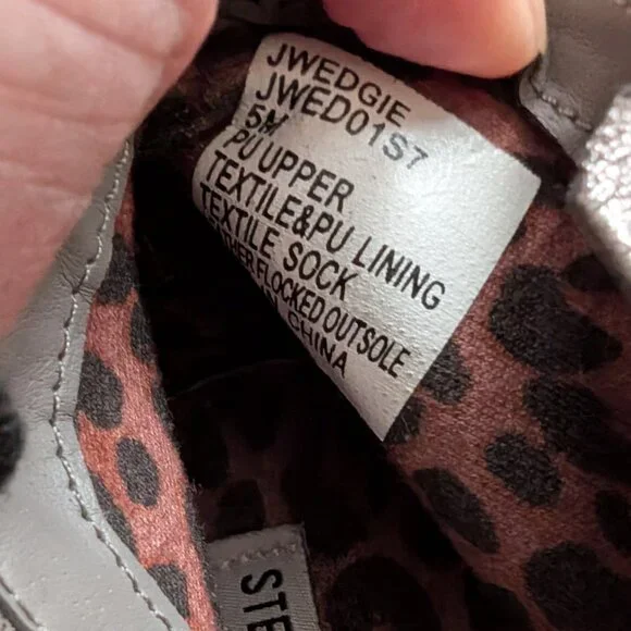 📸 Steve Madden JWedgie Silver Boots - Picture 6 of 6